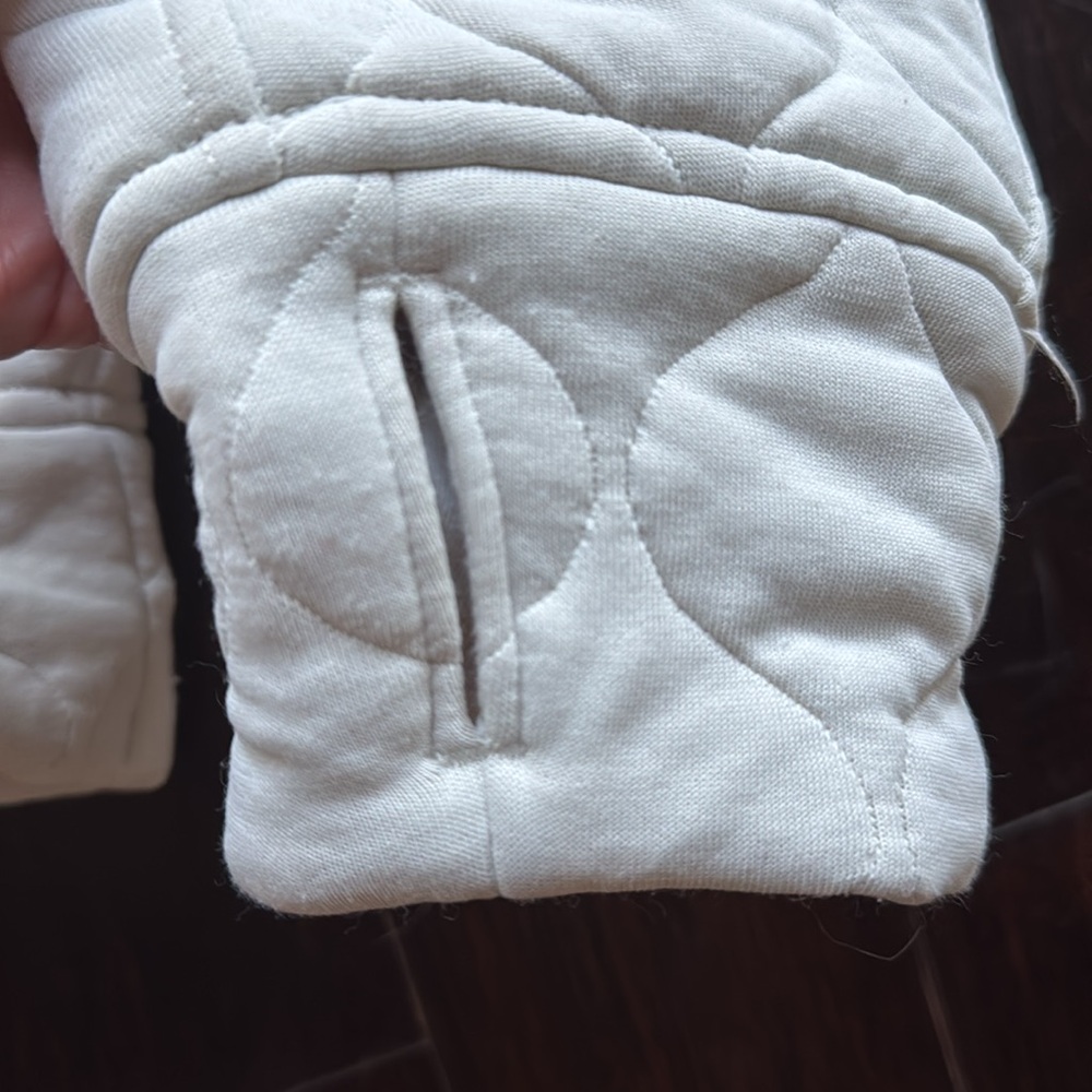 lululemon athletica White Quilted Sweatshirt - Picture 5 of 9